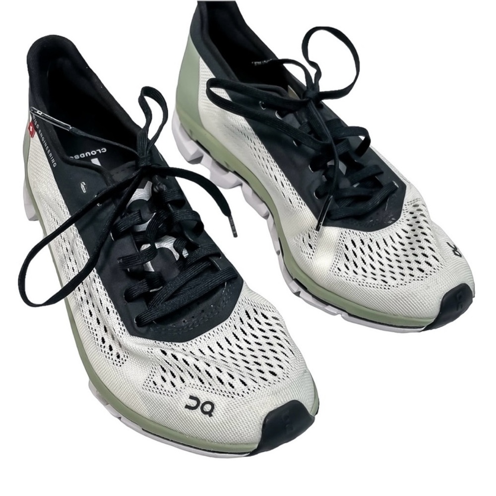 On Cloud Cloudboom White‎ And Sage Running Sneaker
